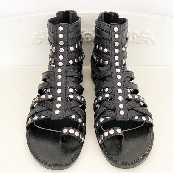 Dolce Vita Shoes - Dolce Vita Studded Toe Loop Gladiator Sandals